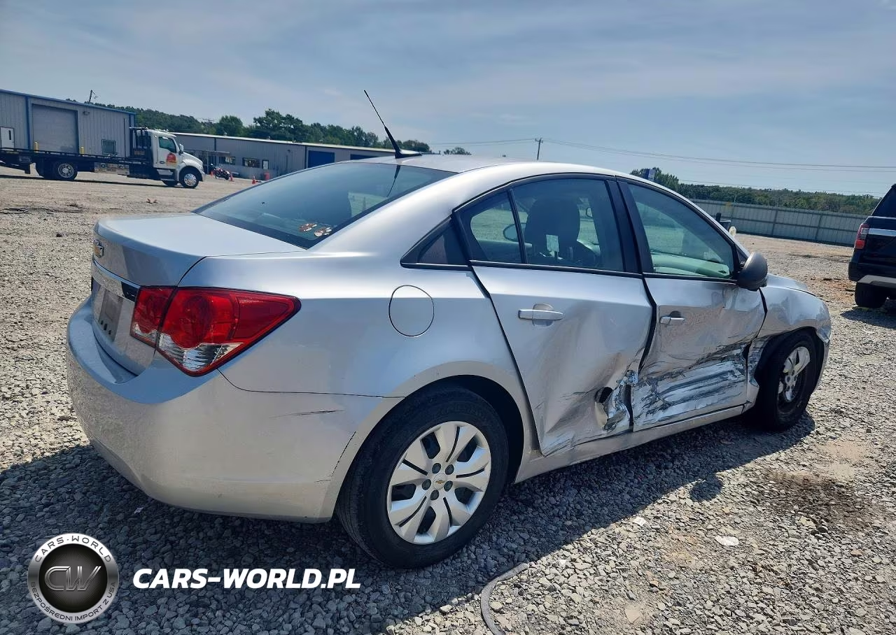 2014 Chevrolet Cruze VIN:1G1PA5SH5E7476764 - 3