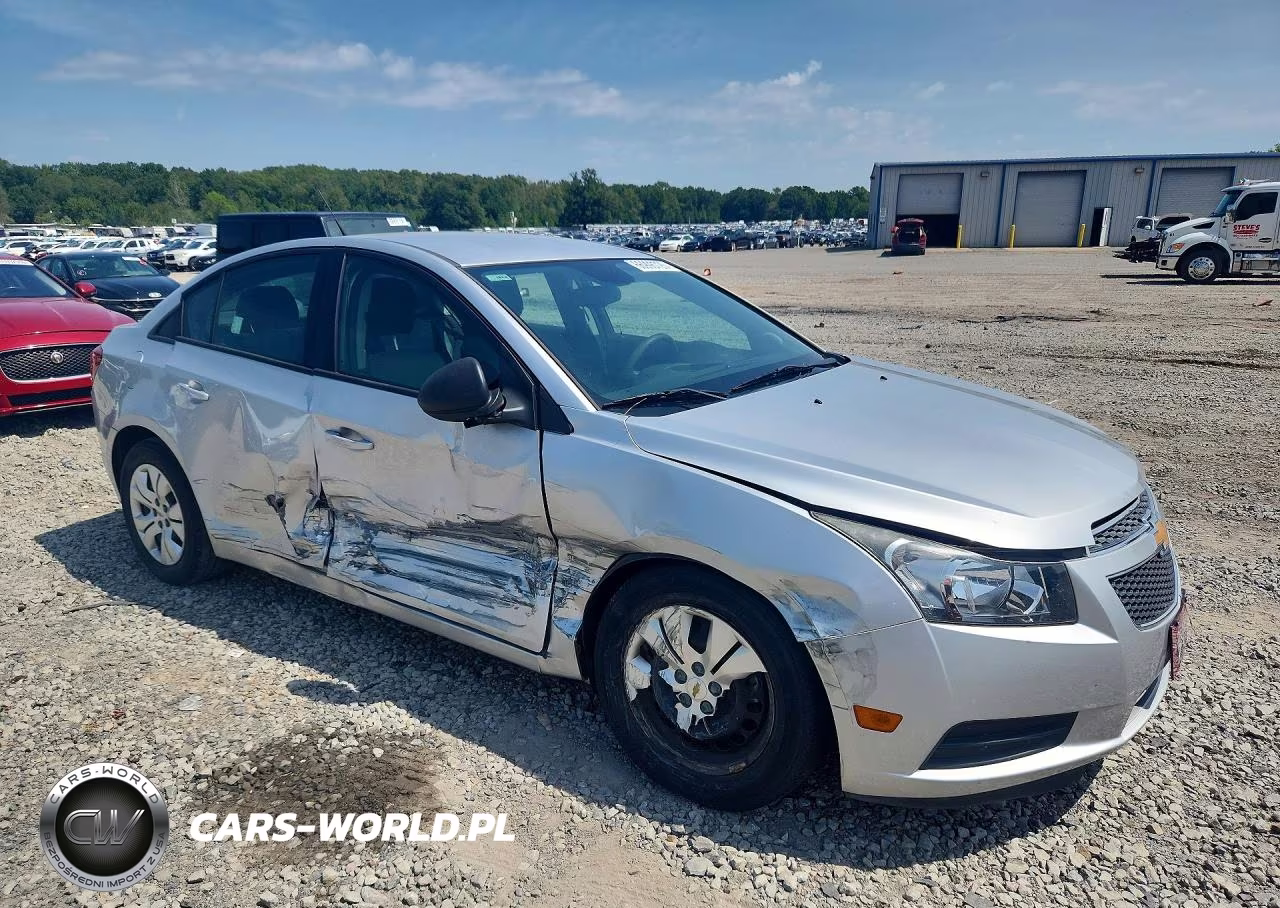2014 Chevrolet Cruze VIN:1G1PA5SH5E7476764 - 4