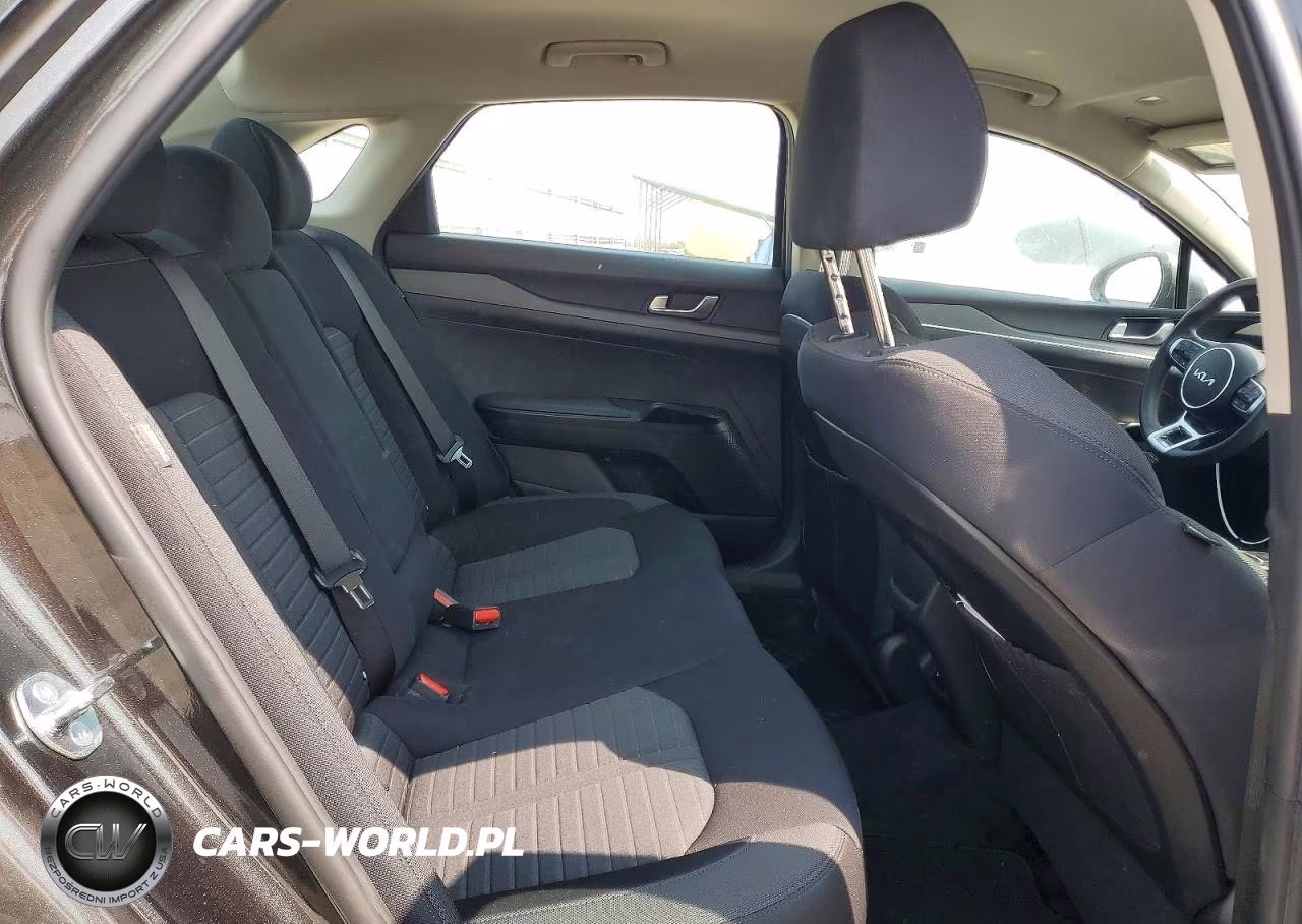 2025 Kia K5 Lxs VIN:KNAG24J71S5294586 - 10
