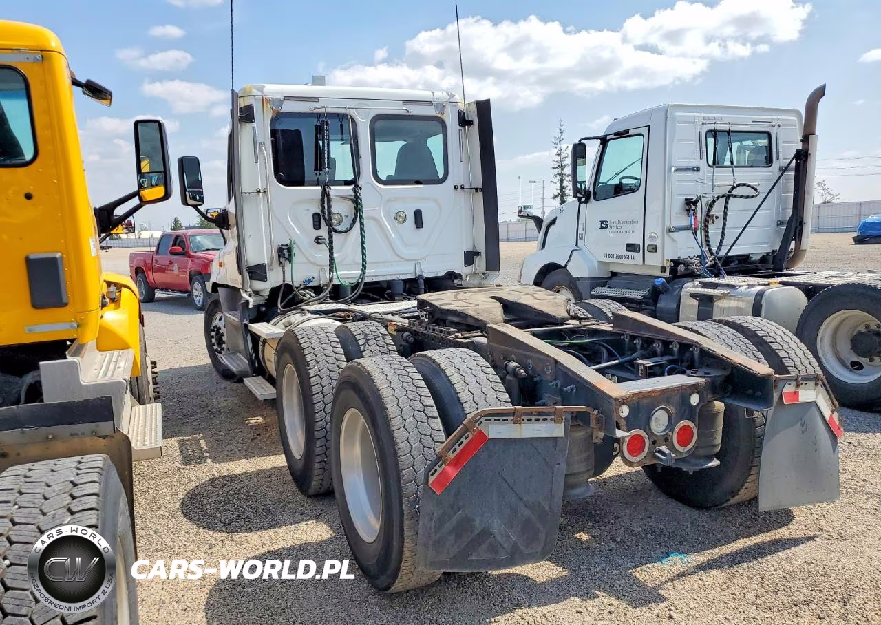 2019 Freightliner Cascadia 125 Semi Truck VIN:3AKJGEDV1KDKH1926 - 2