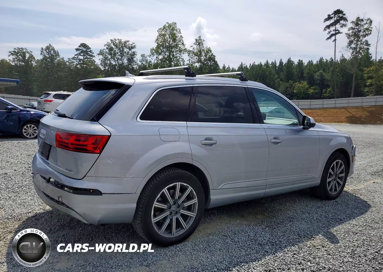 2017 Audi Q7 Premium Plus VIN:WA1LHAF73HD047909 - 3