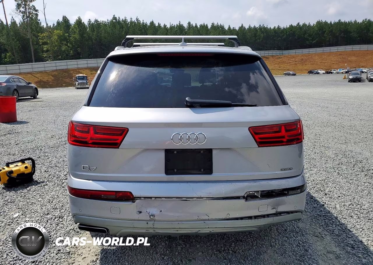 2017 Audi Q7 Premium Plus VIN:WA1LHAF73HD047909 - 6