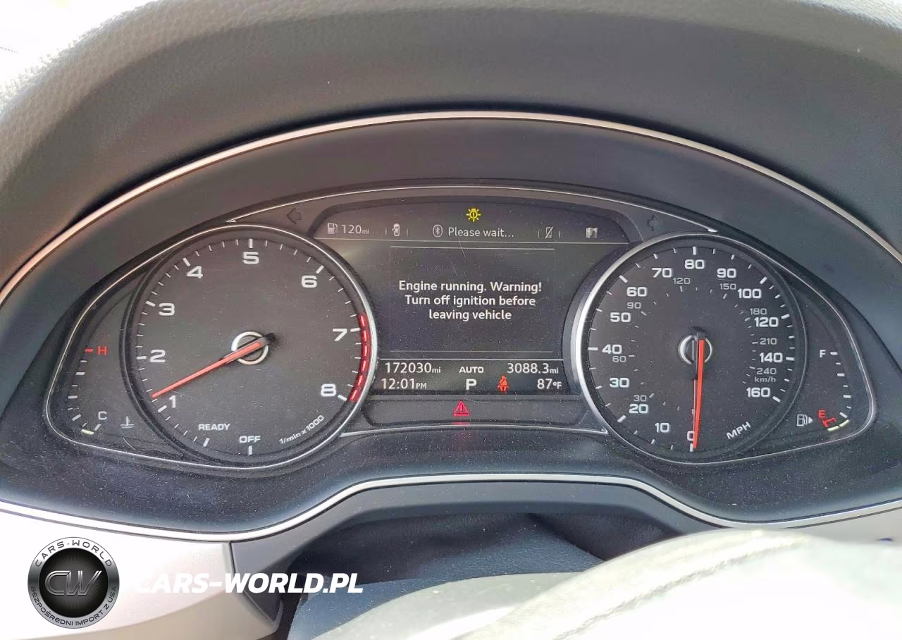 2017 Audi Q7 Premium Plus VIN:WA1LHAF73HD047909 - 9
