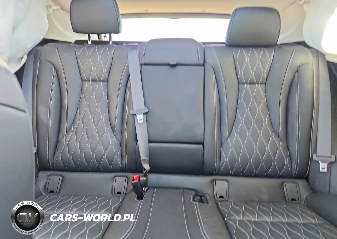 2021 Buick Envision Avenir VIN:LRBFZSR42MD198918 - 10