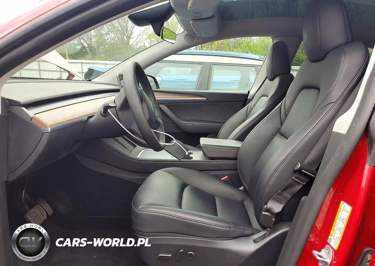 2023 Tesla Model Y VIN:7SAYGDEEXPF823298 - 7