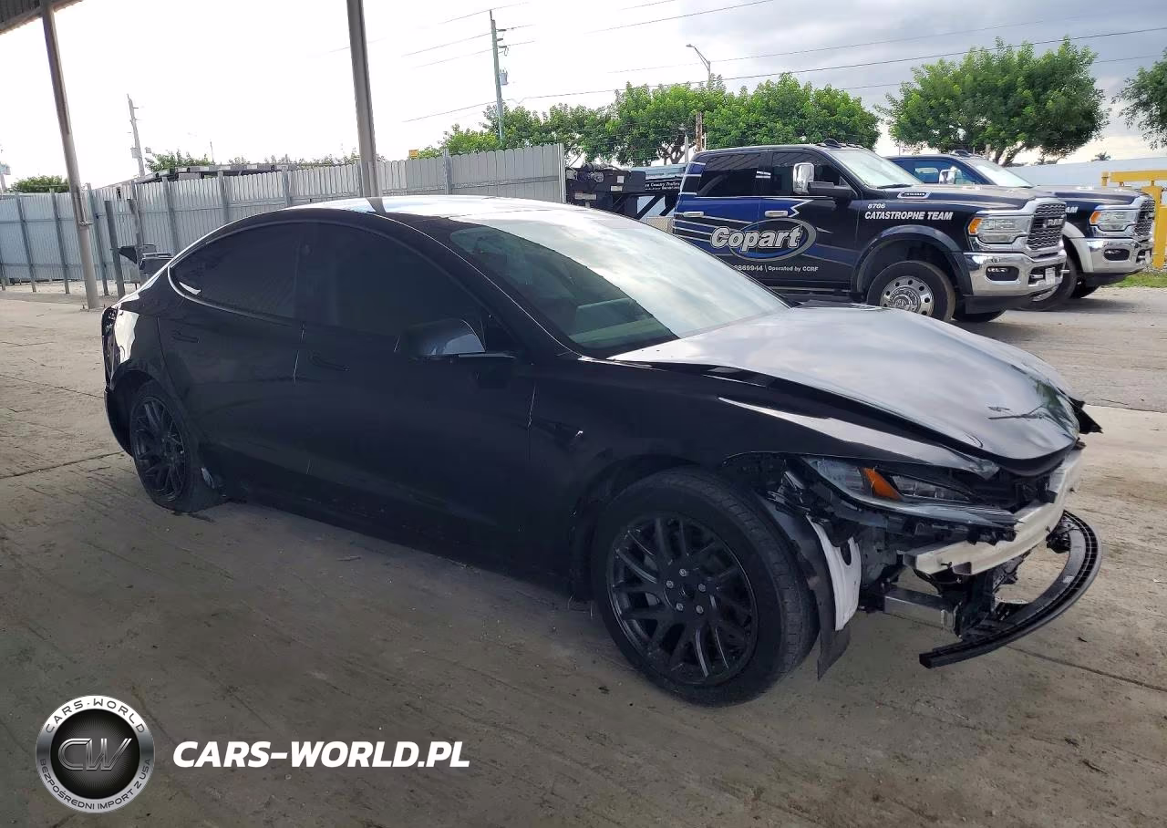 2026 Tesla Model 3 VIN:5YJ3E1EAXTF189915 - 4