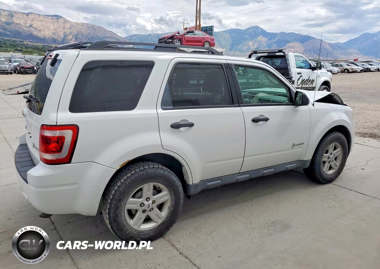2011 Ford Escape Hybrid VIN:1FMCU5K32BKA15611 - 3