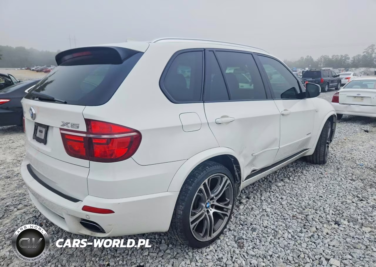 2013 BMW X5 xDrive50I VIN:5UXZV8C54D0C14978 - 3