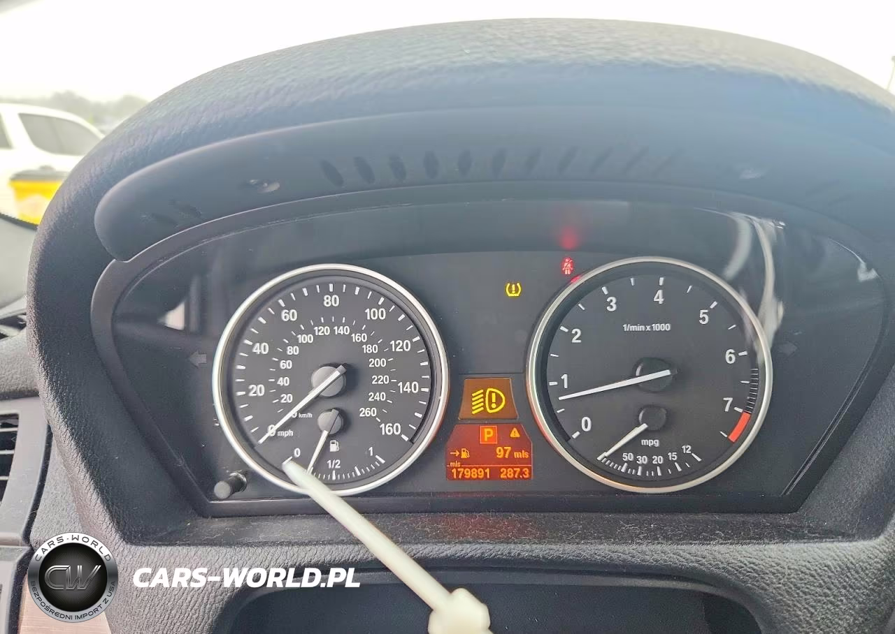 2013 BMW X5 xDrive50I VIN:5UXZV8C54D0C14978 - 9