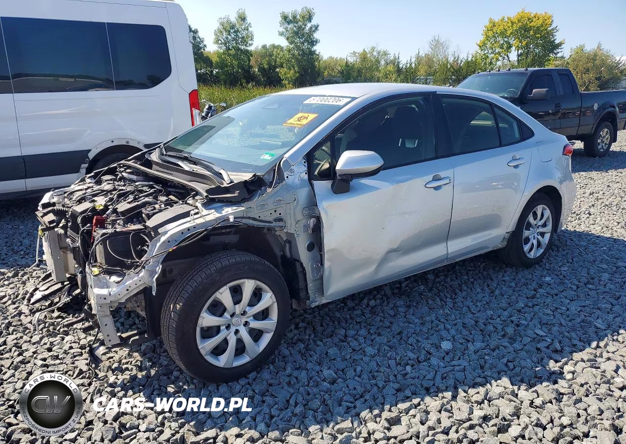 2025 Toyota Corolla Hybrid Le VIN:JTDBCMFE0S3090083 - 1