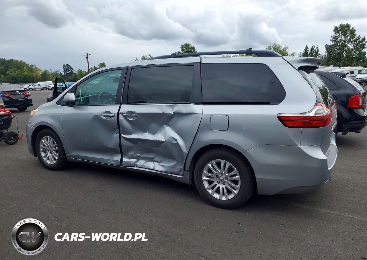 2017 Toyota Sienna Xle 8-Passenger VIN:5TDYZ3DCXHS826412 - 2
