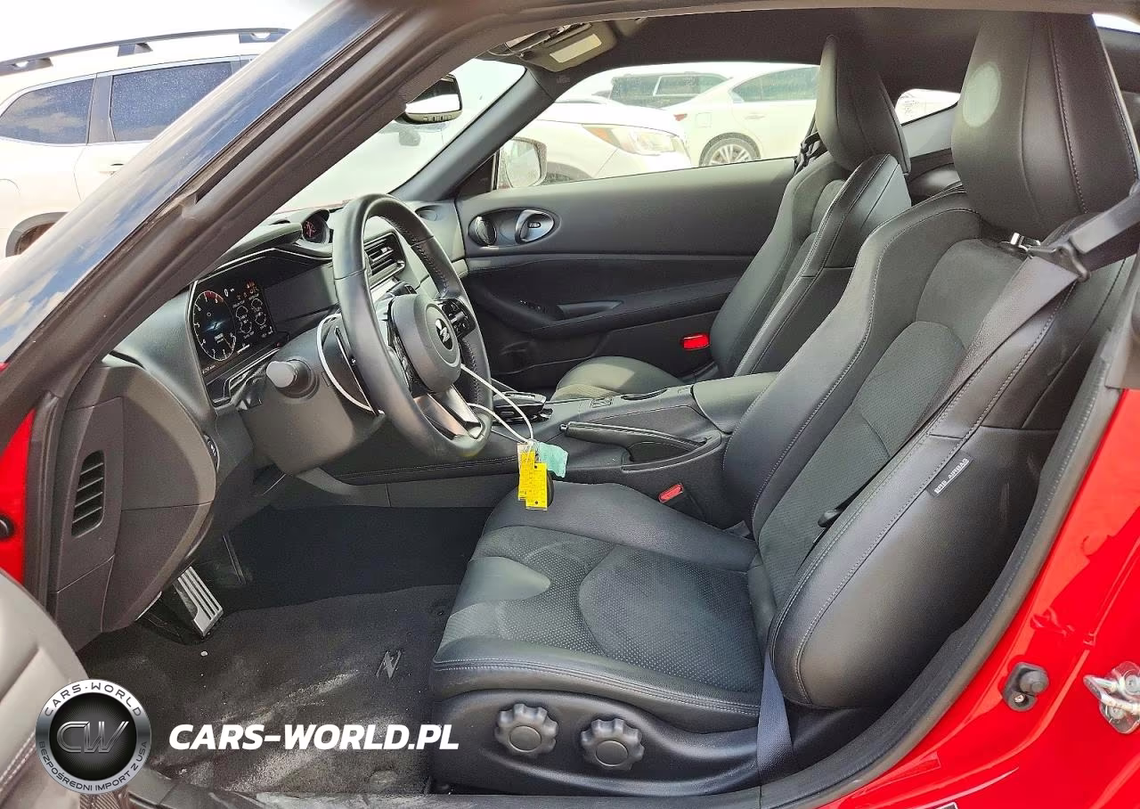 2025 Nissan Z Performance VIN:JN1BZ4BH5SM411580 - 7