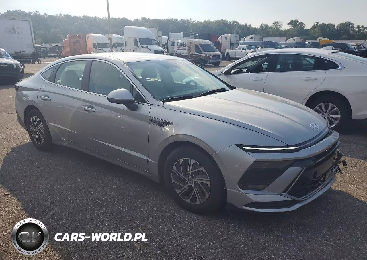 2026 Hyundai Sonata Hybrid Blue VIN:KMHL24JJ2TA142480 - 4