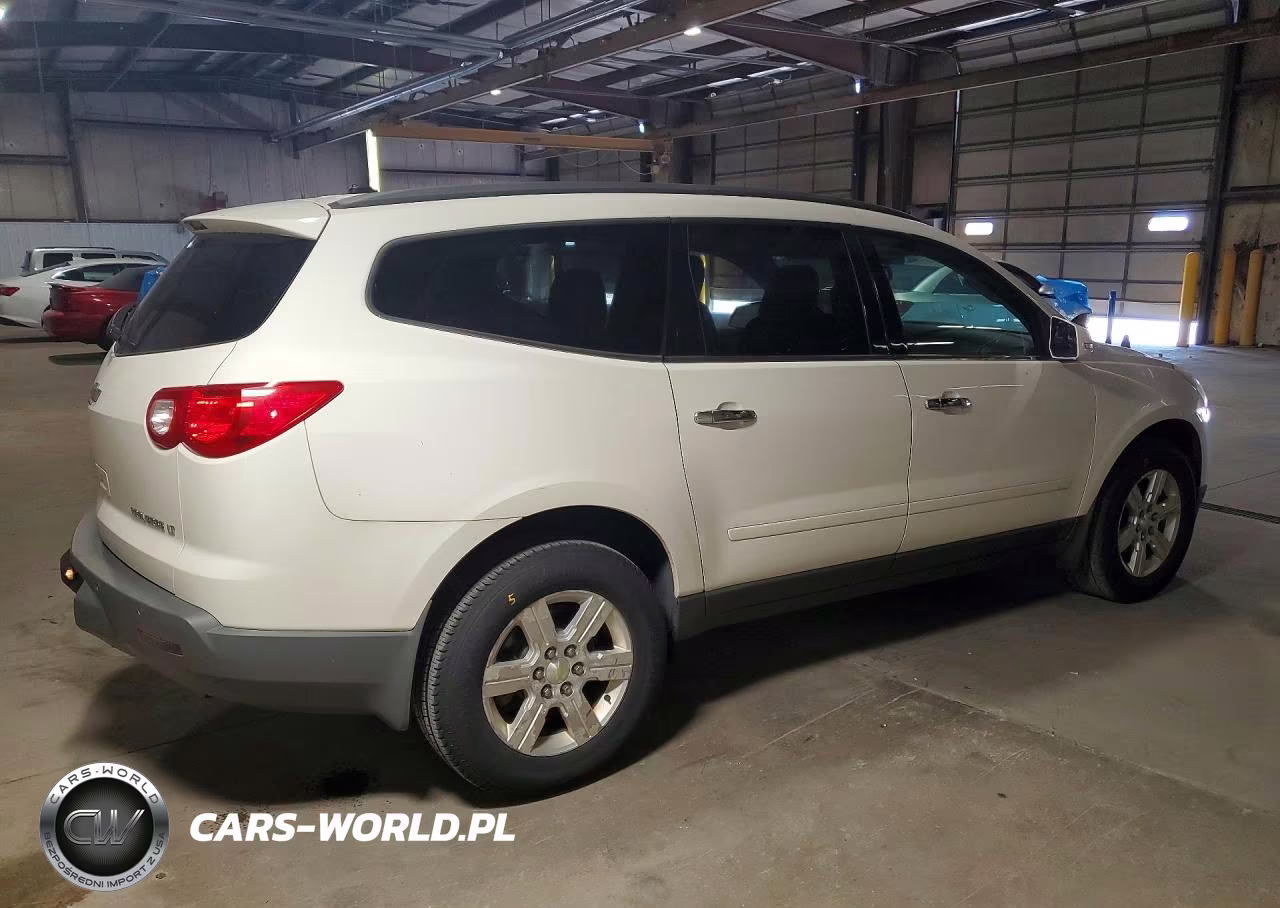 2011 Chevrolet Traverse Lt VIN:1GNKRGED7BJ290700 - 3