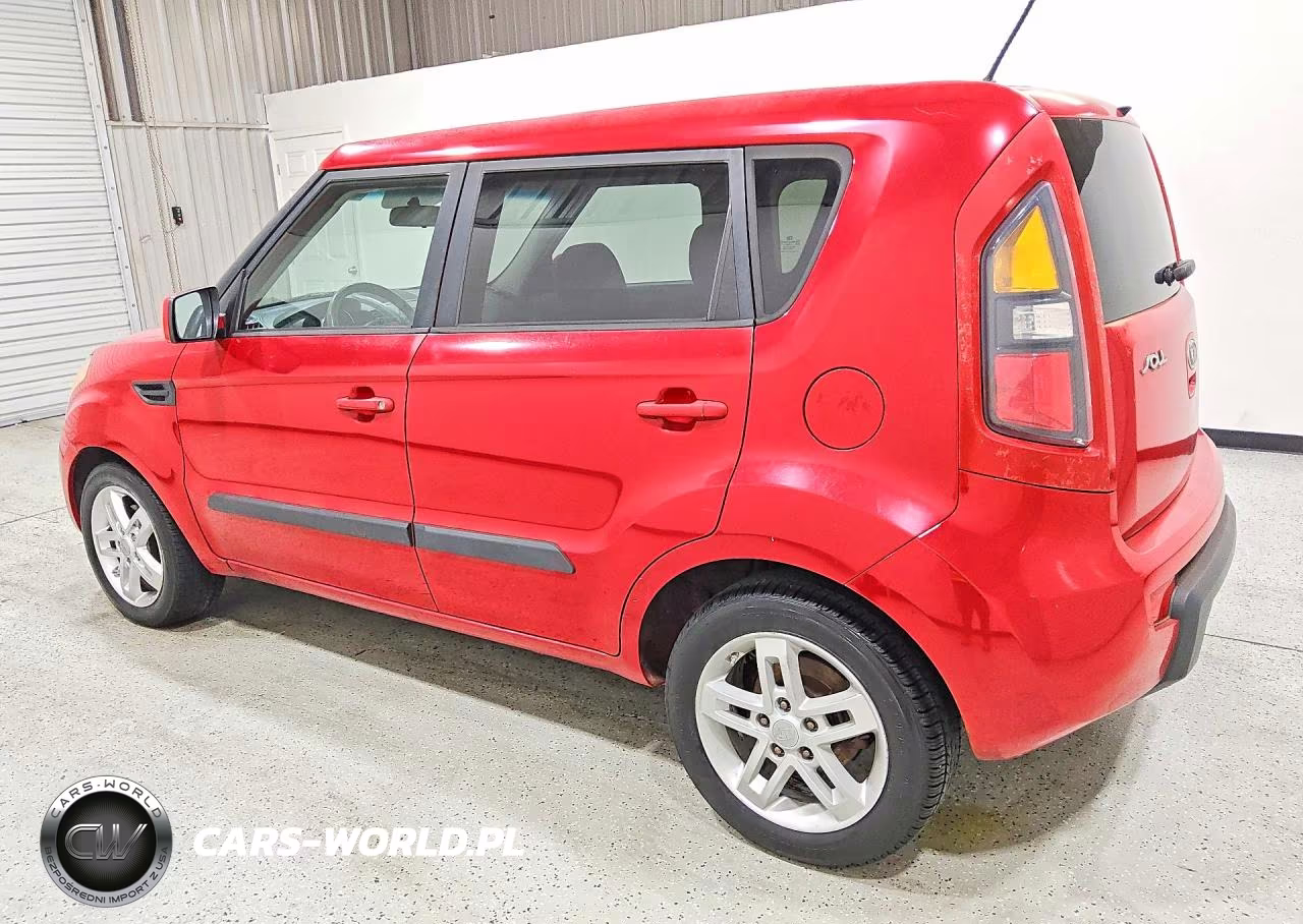 2011 Kia Soul + VIN:KNDJT2A26B7284705 - 2