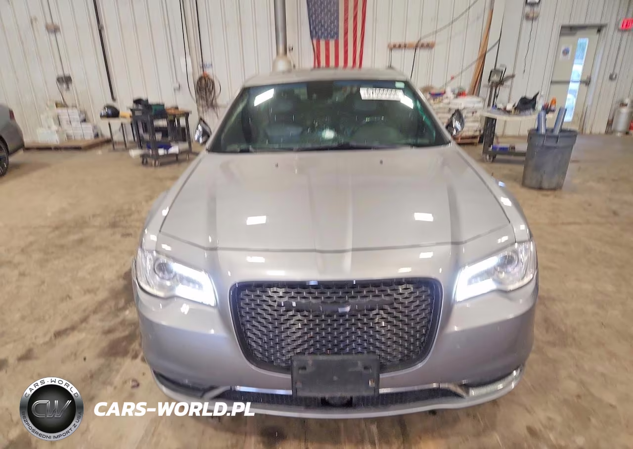 2017 Chrysler 300C VIN:2C3CCAKG5HH586937 - 5