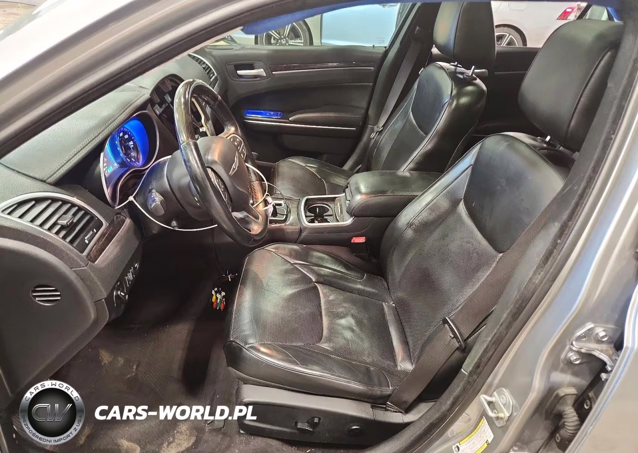 2017 Chrysler 300C VIN:2C3CCAKG5HH586937 - 7