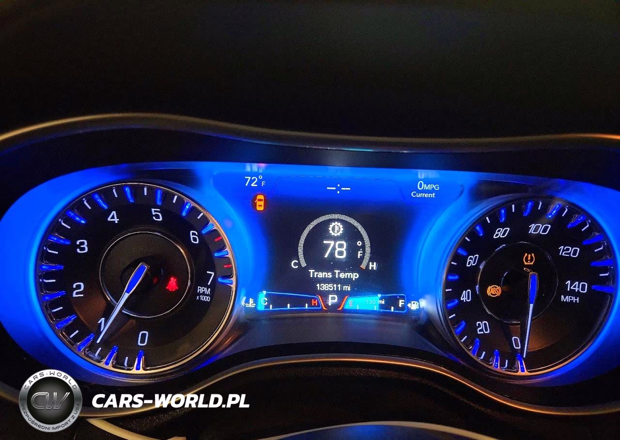 2017 Chrysler 300C VIN:2C3CCAKG5HH586937 - 9