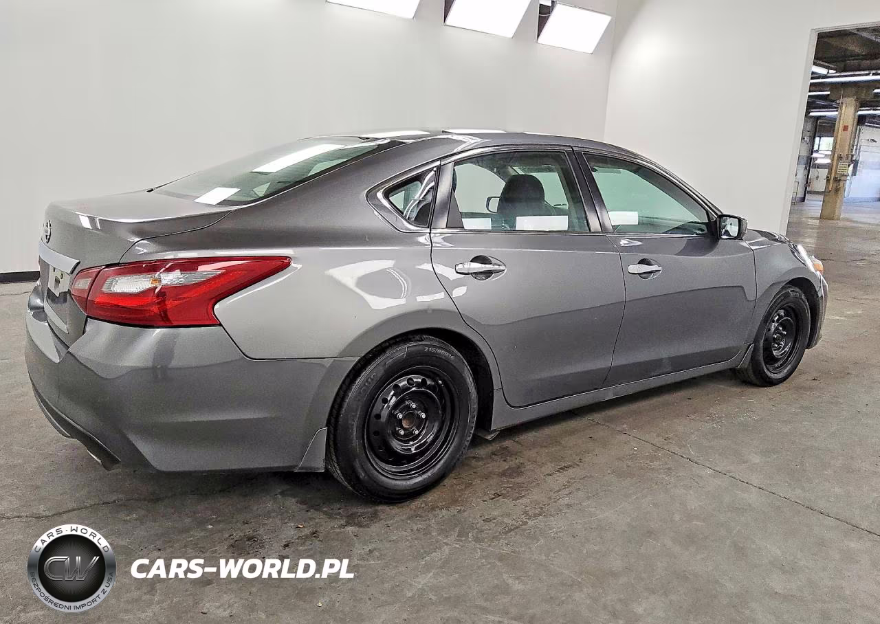 2018 Nissan Altima 2.5 S VIN:1N4AL3AP2JC139741 - 3