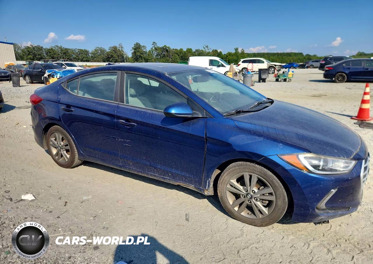 2018 Hyundai Elantra Value Edition VIN:5NPD84LF4JH290443 - 4