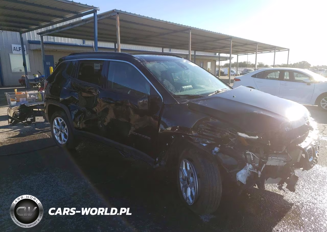 2025 Jeep Compass Latitude VIN:3C4NJDBN5ST550206 - 4