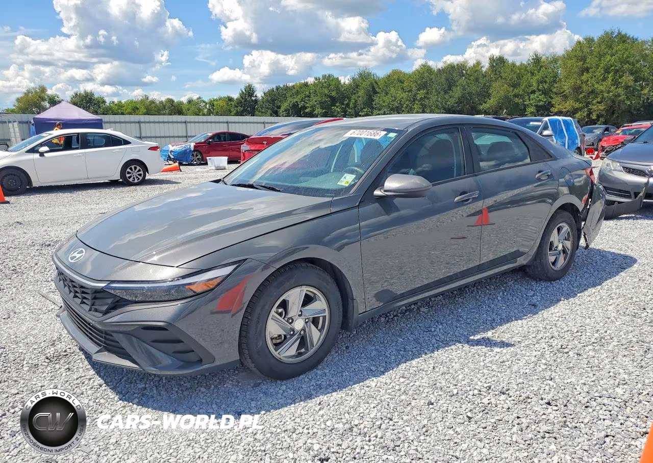 2024 Hyundai Elantra Se