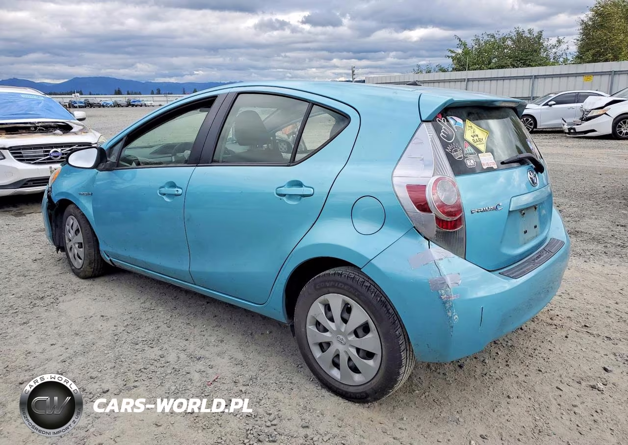2014 Toyota Prius C Two VIN:JTDKDTB34E1077767 - 2