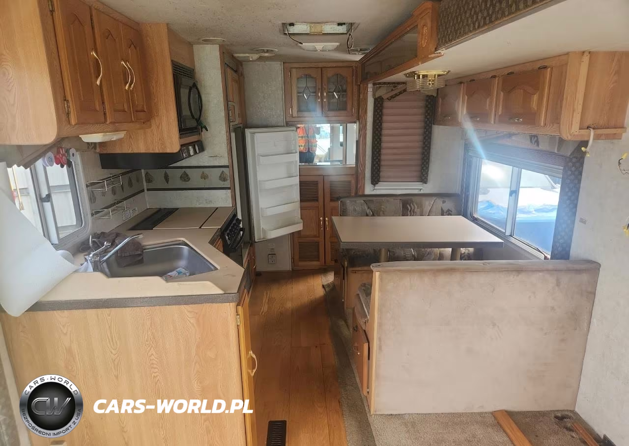 2002 Workhorse Custom Chassis Motorhome Chassis W22 VIN:5B4MP67G223342057 - 5