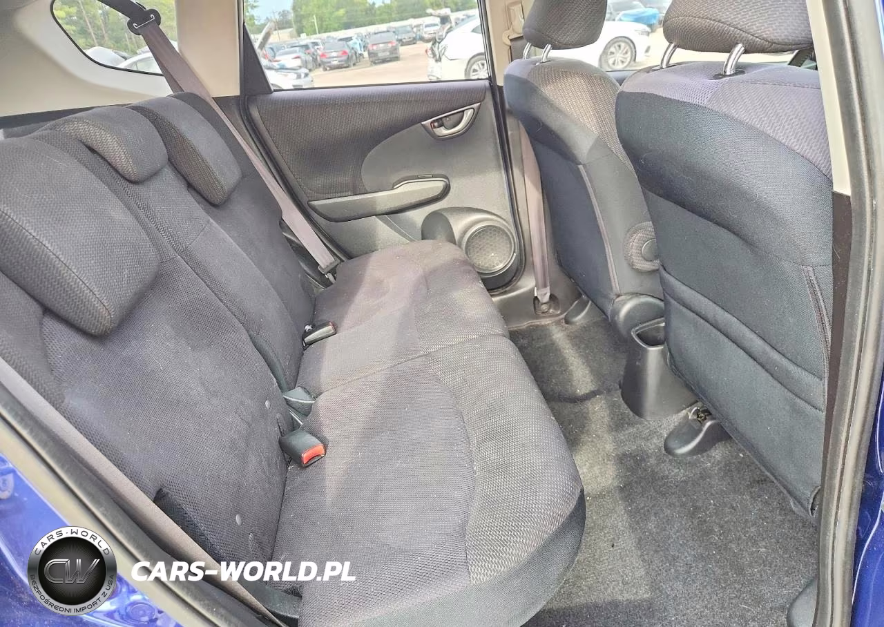2013 Honda Fit Sport VIN:JHMGE8H51DC044056 - 10