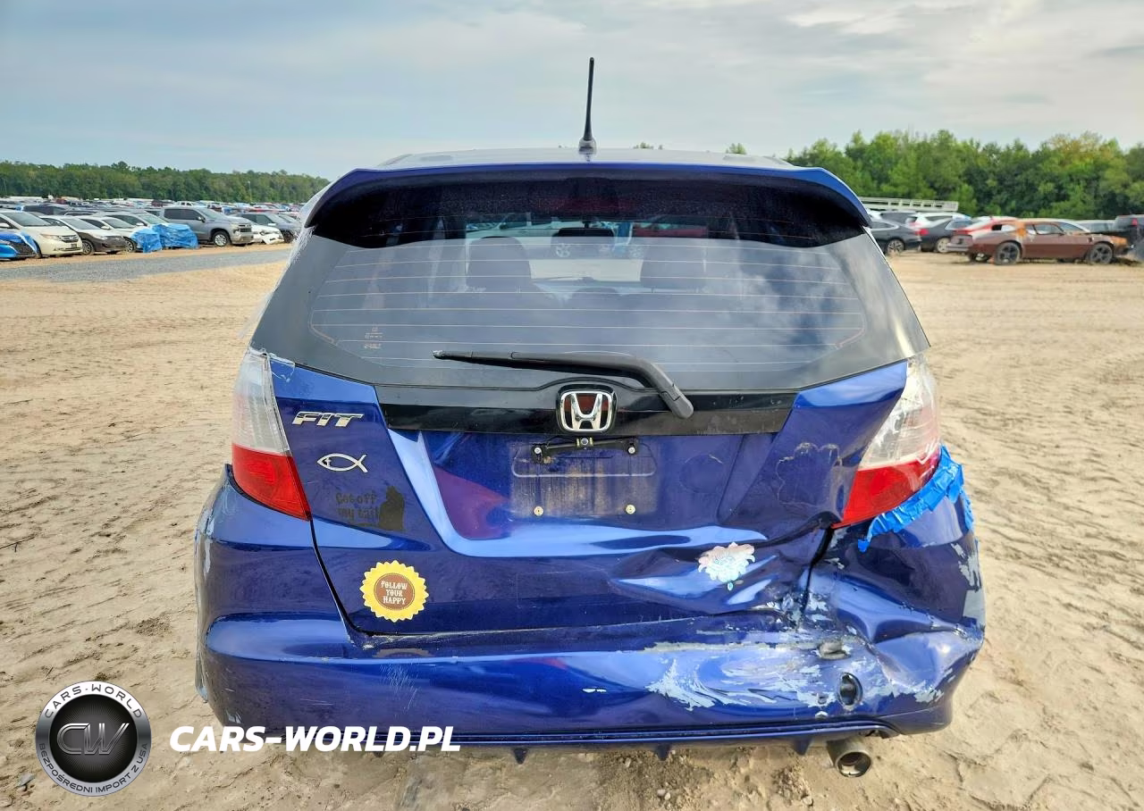 2013 Honda Fit Sport VIN:JHMGE8H51DC044056 - 6