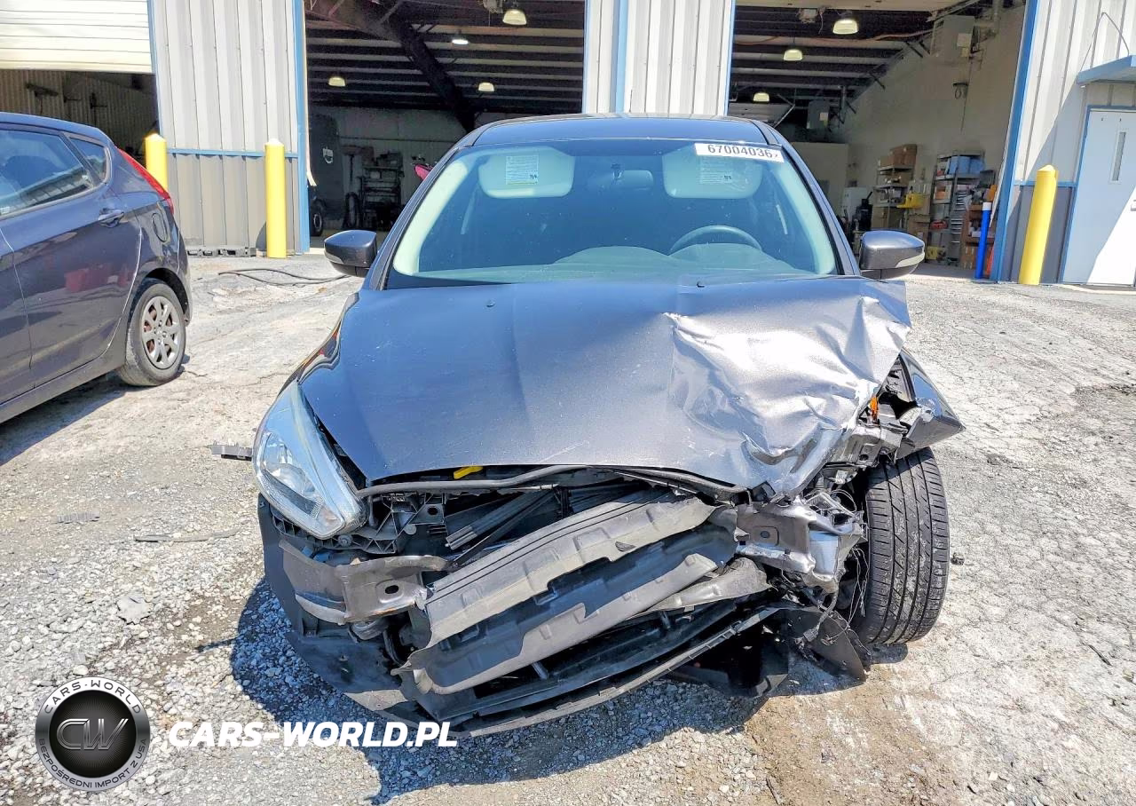2017 Ford Focus Se VIN:1FADP3F25HL233069 - 5
