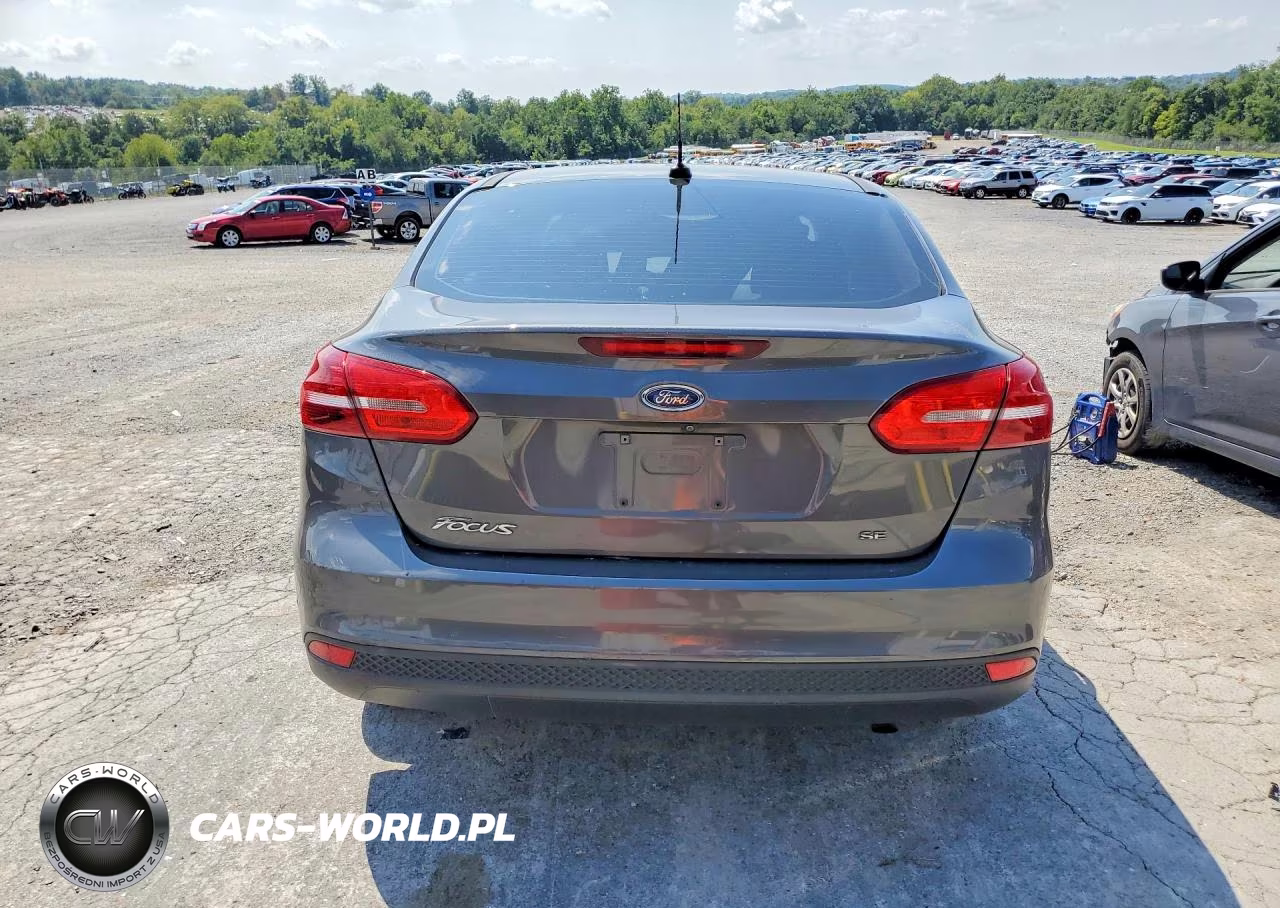 2017 Ford Focus Se VIN:1FADP3F25HL233069 - 6