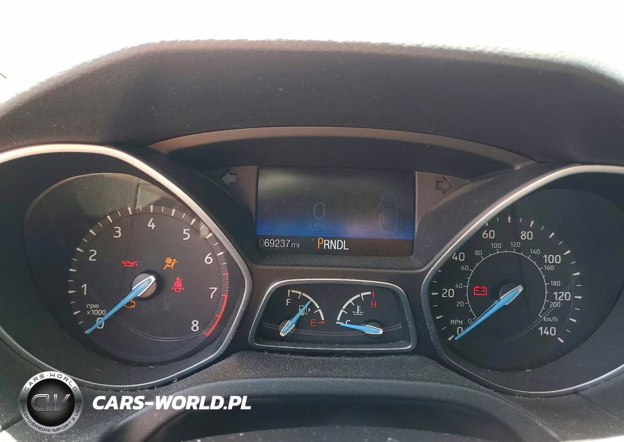 2017 Ford Focus Se VIN:1FADP3F25HL233069 - 9