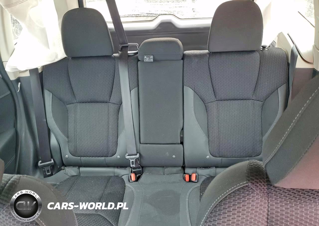 2024 Subaru Forester Premium VIN:JF2SKADC4RH420213 - 10