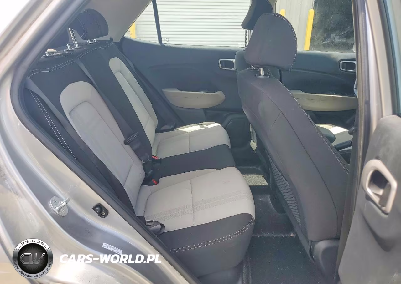 2023 Hyundai Venue Sel VIN:KMHRC8A30PU252013 - 10