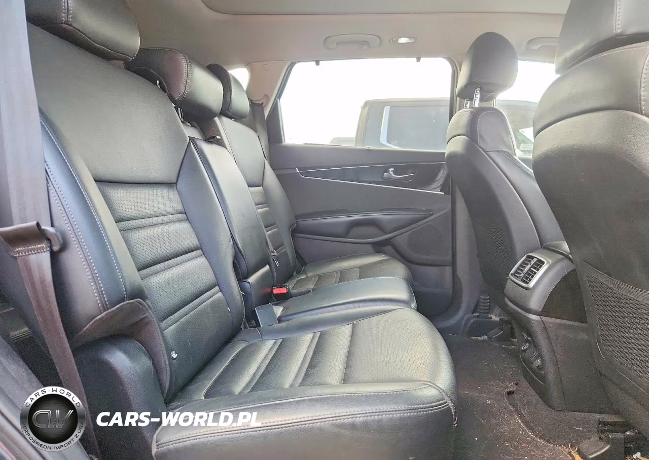 2018 Kia Sorento Ex VIN:5XYPHDA58JG422151 - 11
