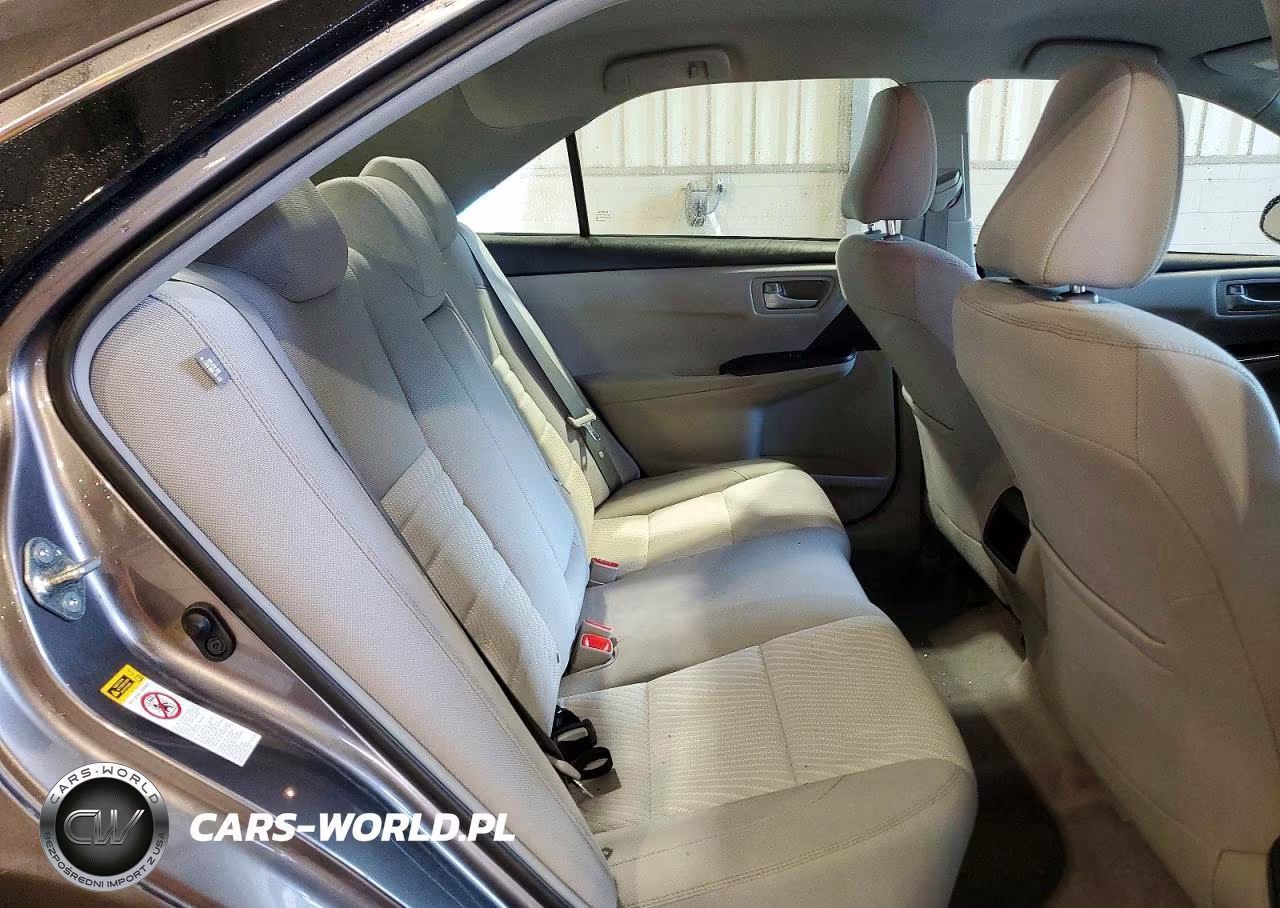 2017 Toyota Camry Le VIN:4T1BF1FKXHU445920 - 10