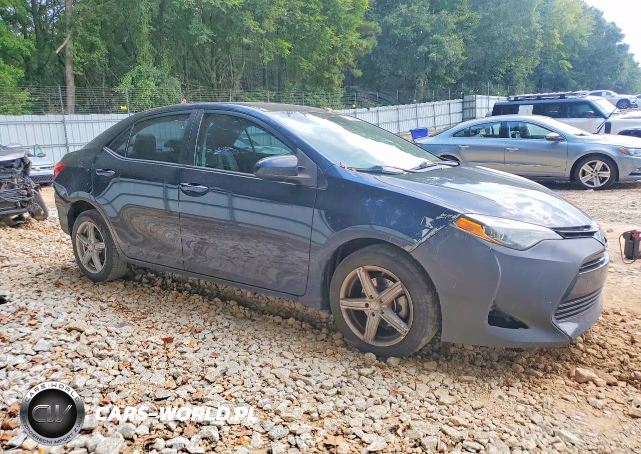 2018 Toyota Corolla Le VIN:2T1BURHEXJC053524 - 4