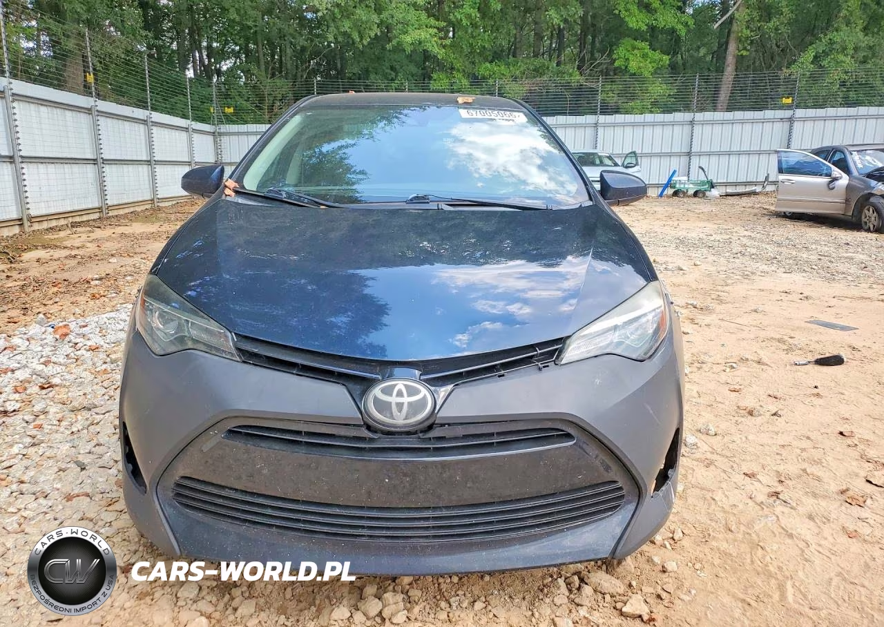 2018 Toyota Corolla Le VIN:2T1BURHEXJC053524 - 5