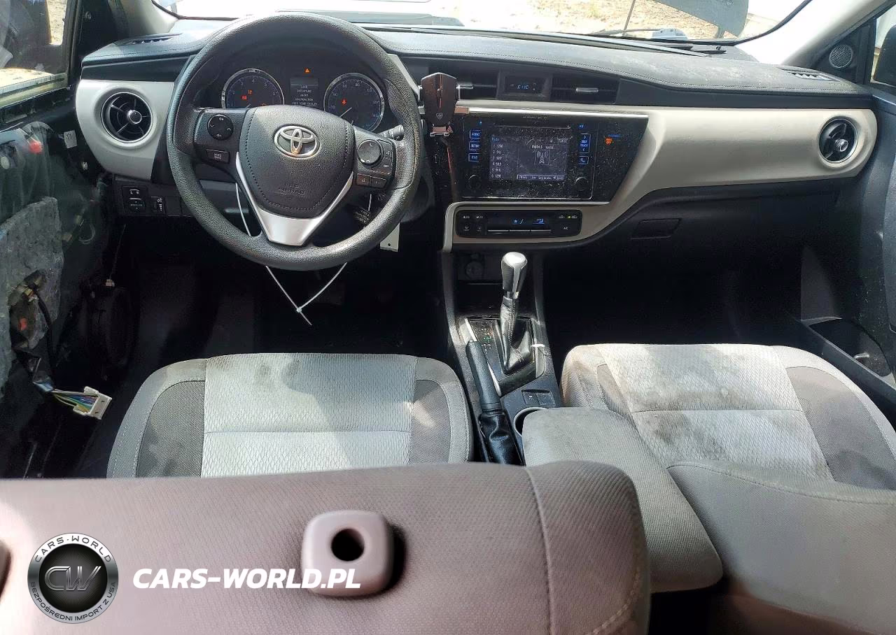 2018 Toyota Corolla Le VIN:2T1BURHEXJC053524 - 8