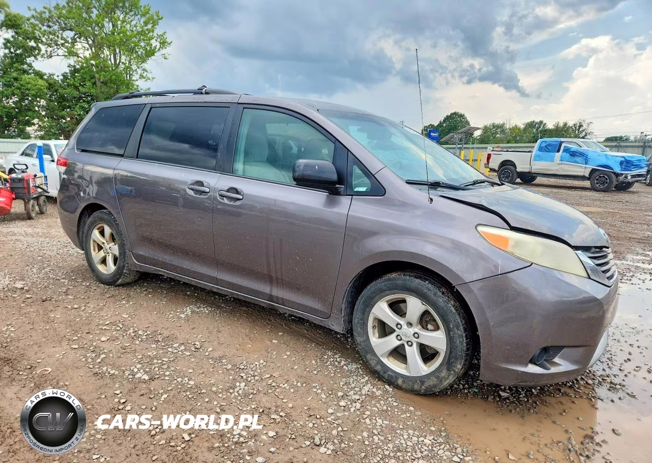 2011 Toyota Sienna Le VIN:5TDKK3DC3BS076787 - 4
