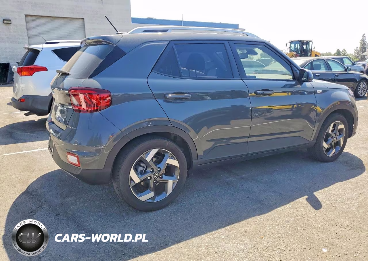 2025 Hyundai Venue Sel VIN:KMHRC8A31SU394878 - 3