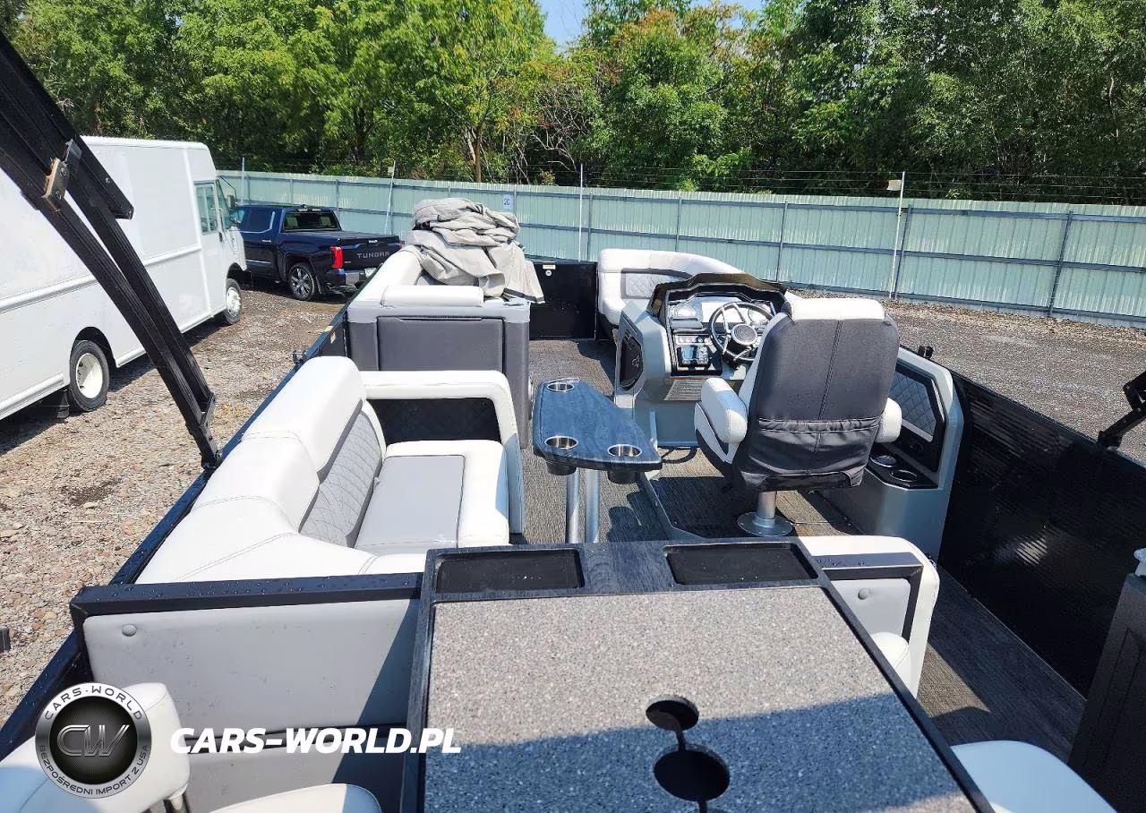 2022 Godfrey Pontoon Boat VIN:GDY63181J122 - 5