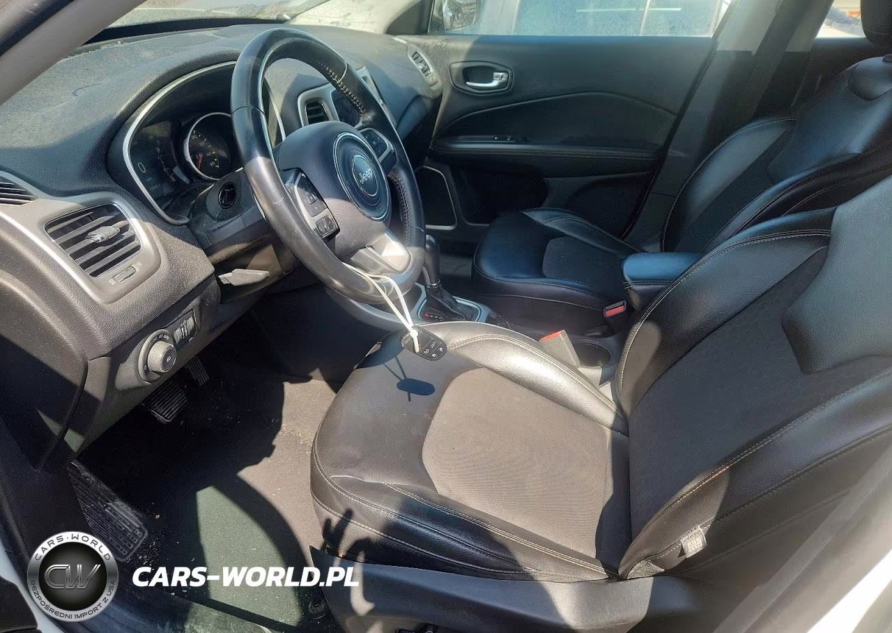 2018 Jeep Compass Latitude VIN:3C4NJCBB0JT287217 - 7