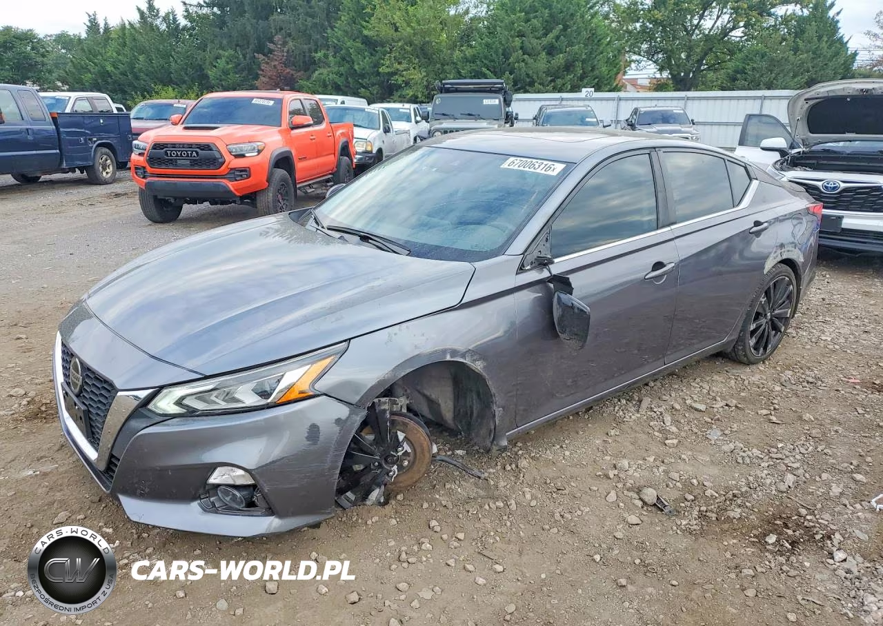 2022 Nissan Altima Sr – zdjęcie 1 z 12