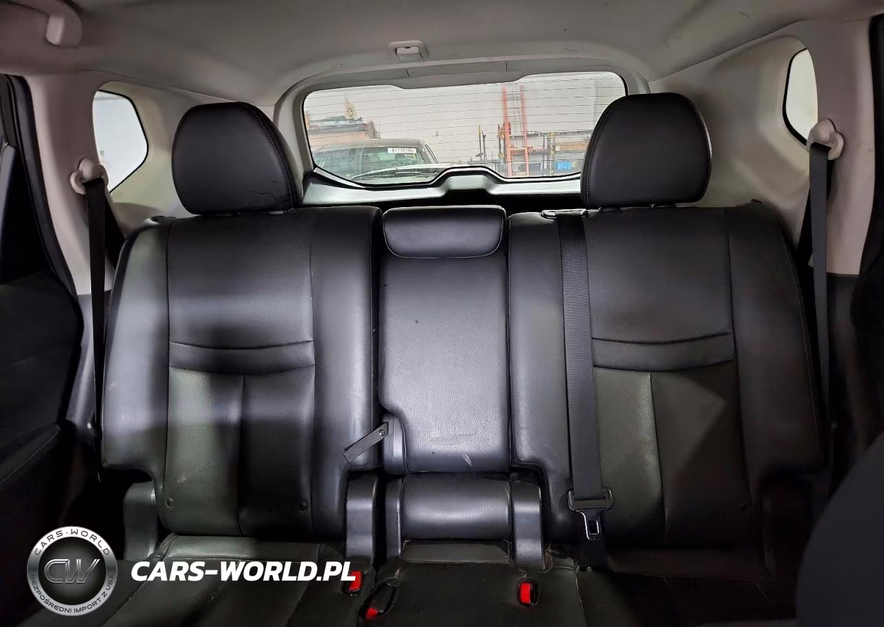2014 Nissan Rogue S VIN:5N1AT2MV2EC817596 - 10