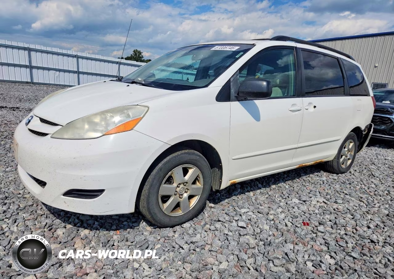 2008 Toyota Sienna Le 8-Passenger