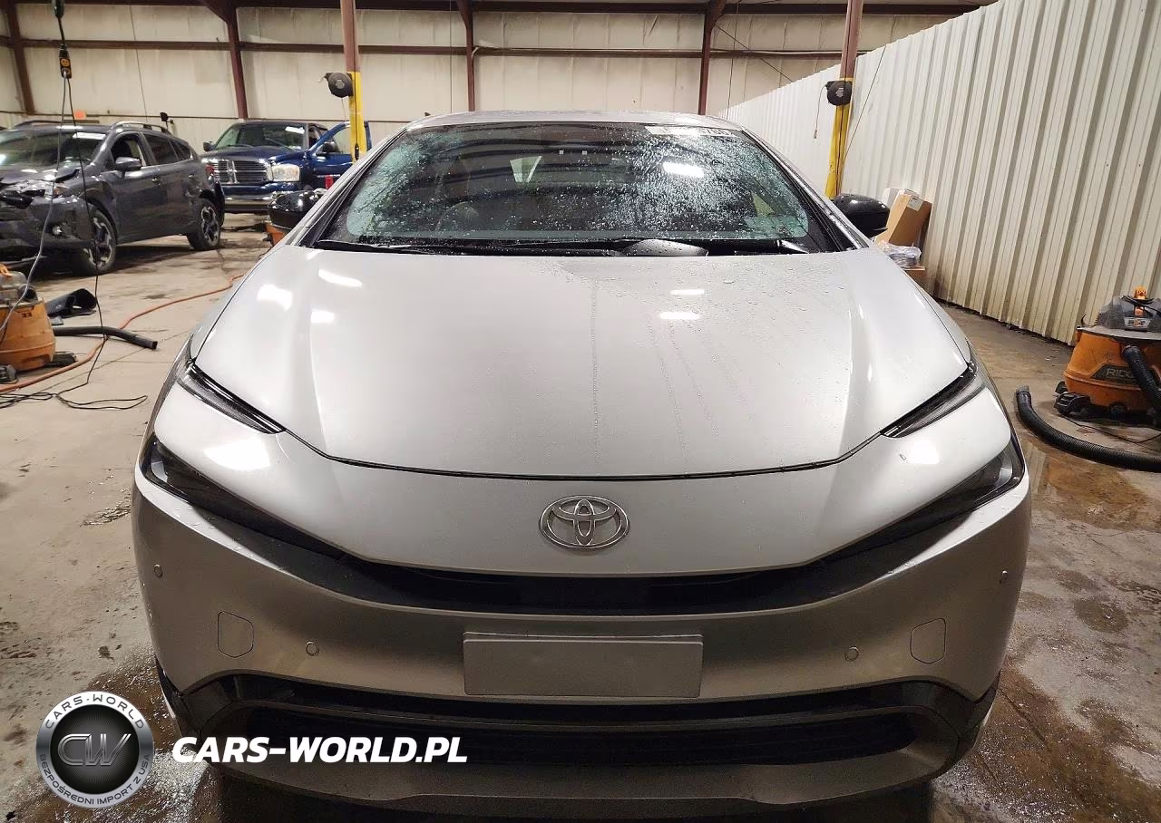 2026 Toyota Prius Xle VIN:JTDACAAU4T3082319 - 5