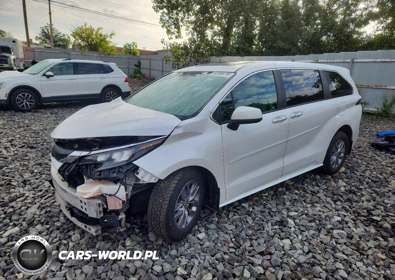 2024 Toyota Sienna Xle 7-Passenger