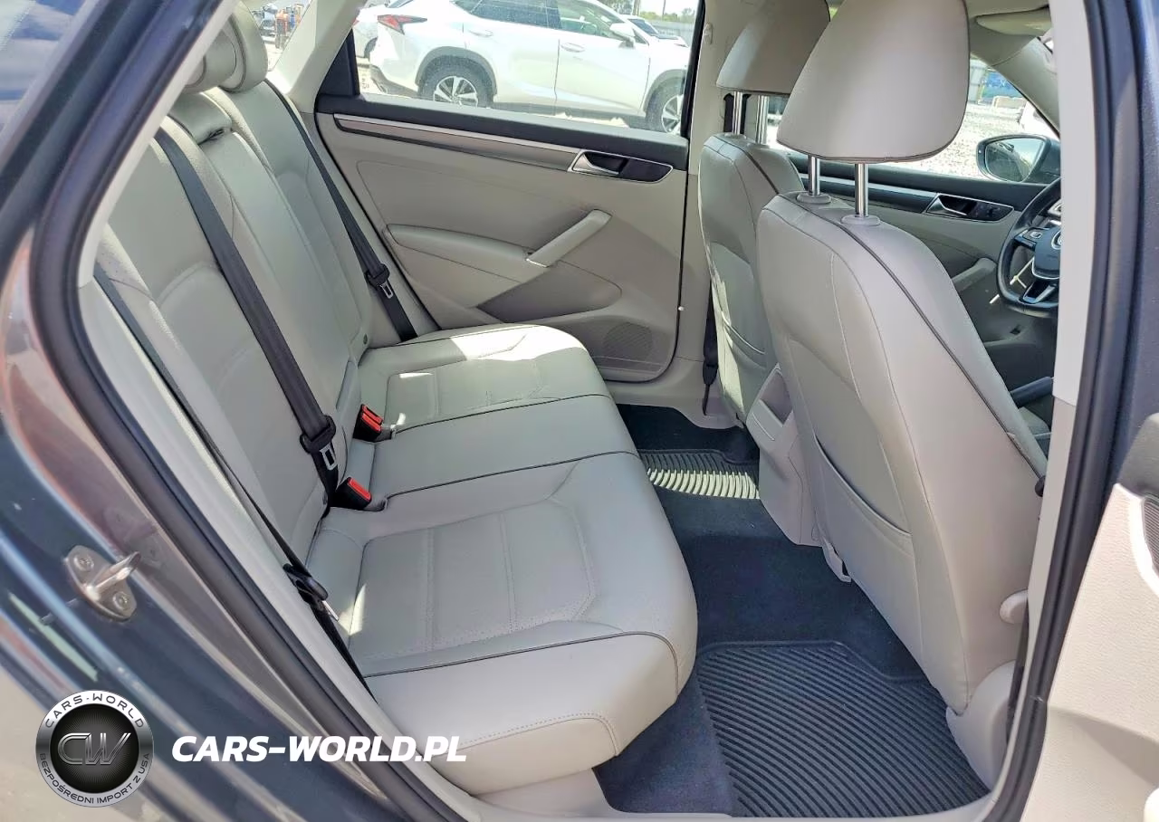 2018 Volkswagen Passat S VIN:1VWAA7A3XJC012172 - 10